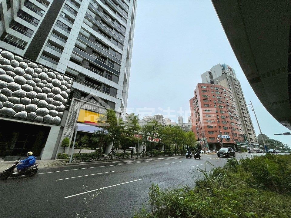 Uhomes