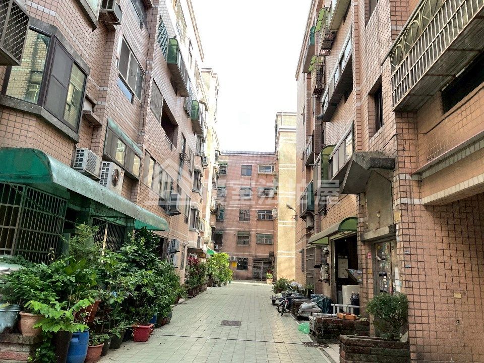 Uhomes