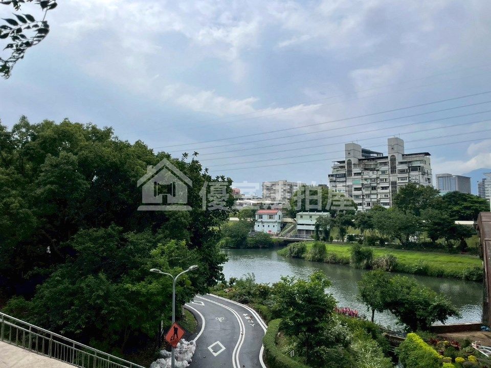 Uhomes