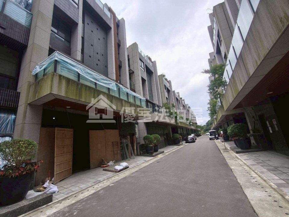 Uhomes