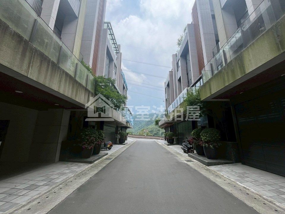 Uhomes