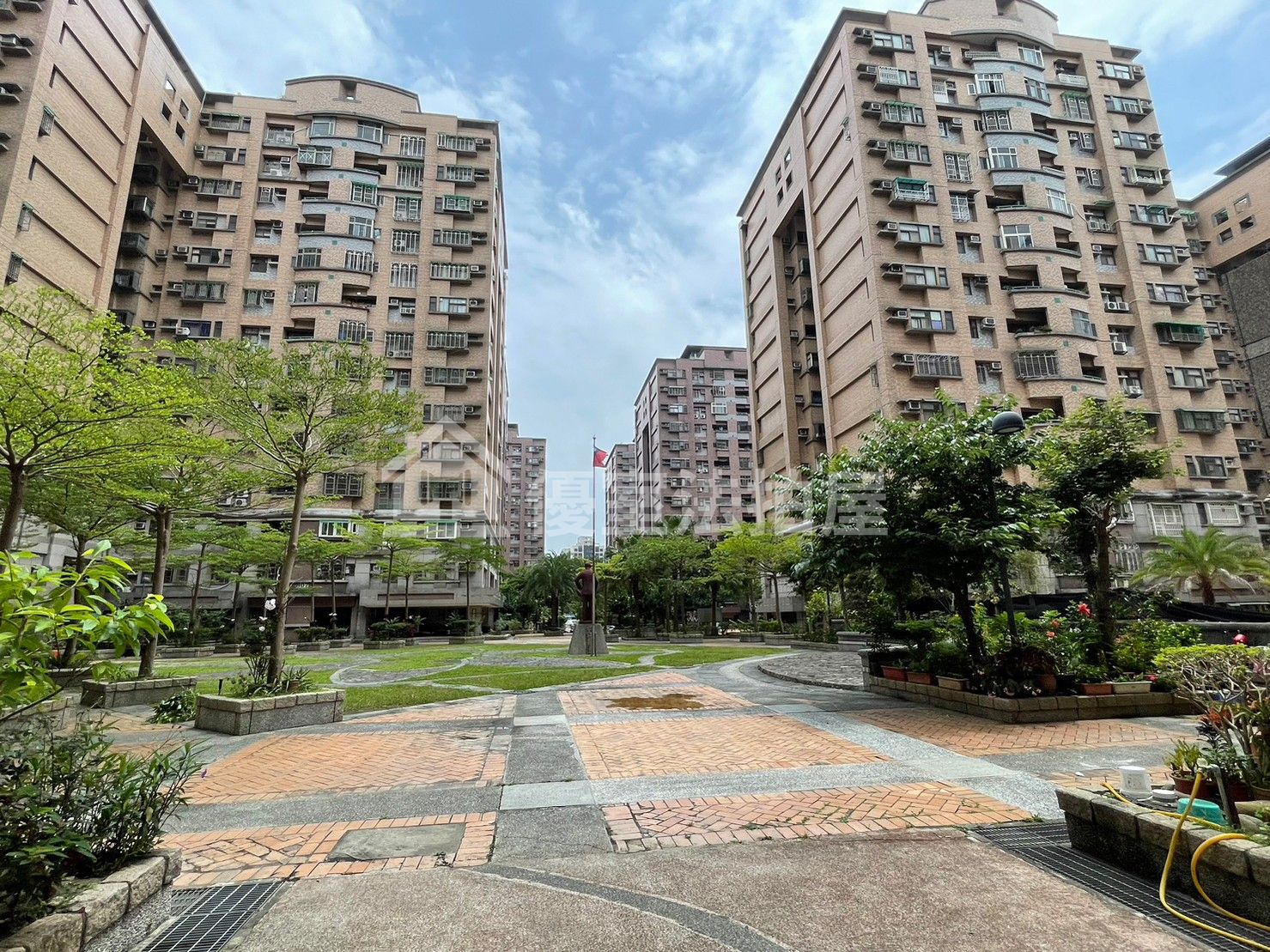 Uhomes