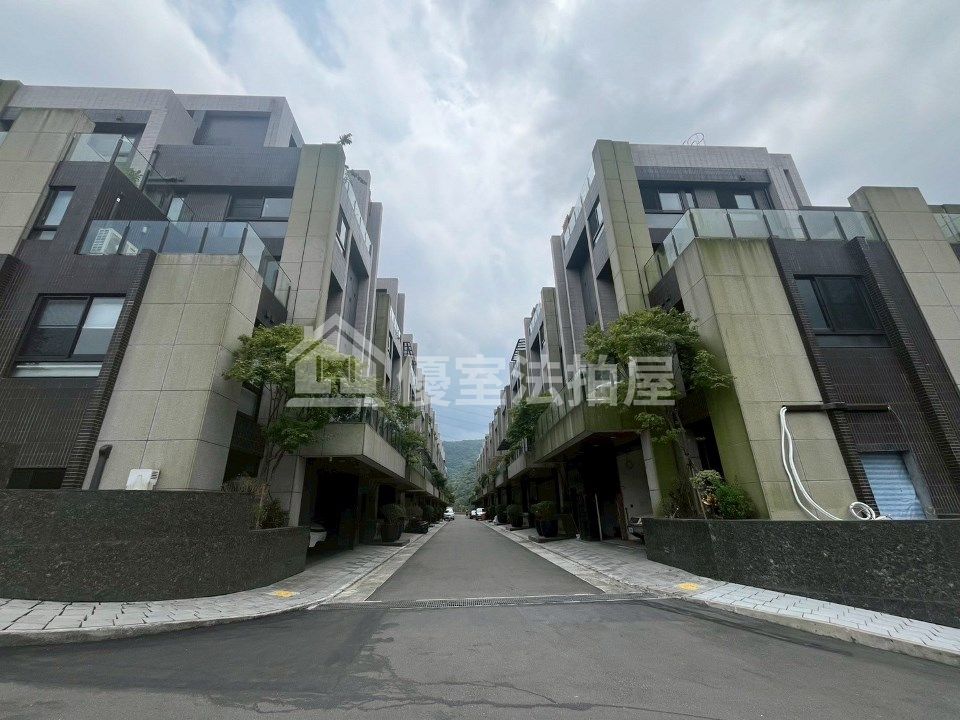 Uhomes
