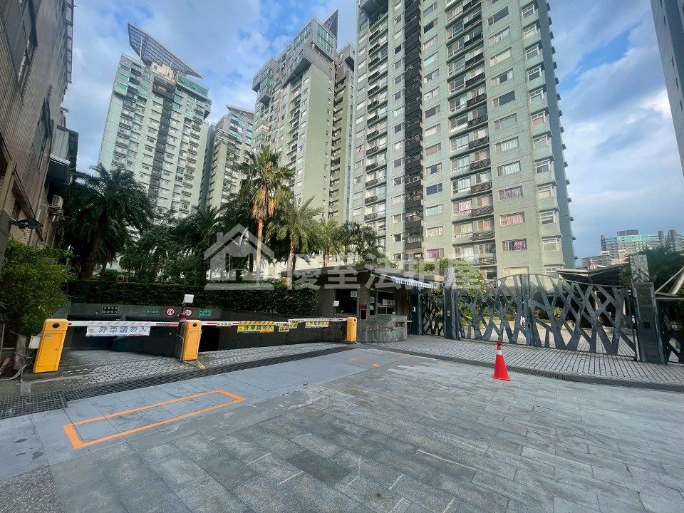 Uhomes