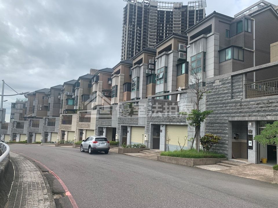 Uhomes