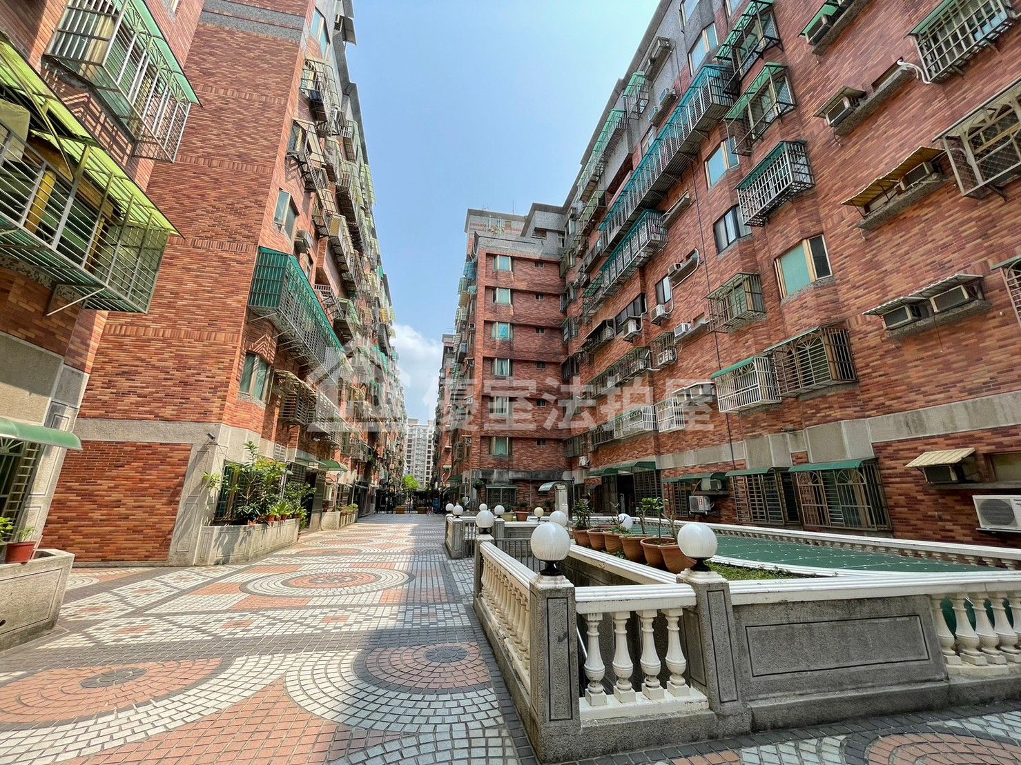 Uhomes
