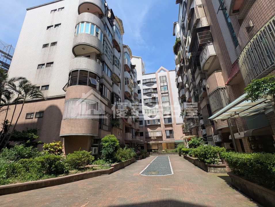 Uhomes