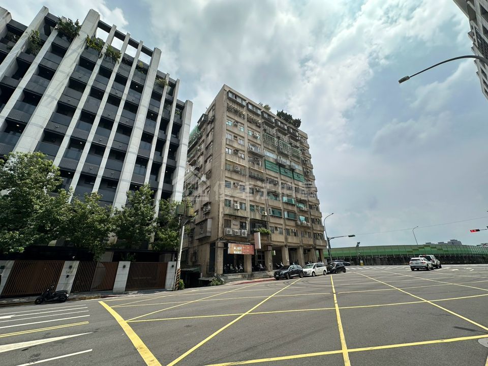 Uhomes