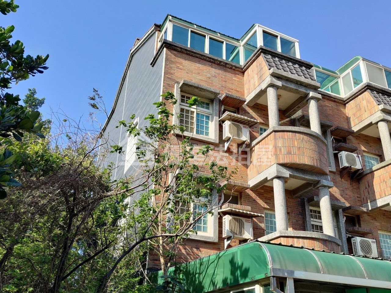 Uhomes