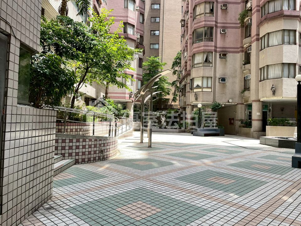 Uhomes