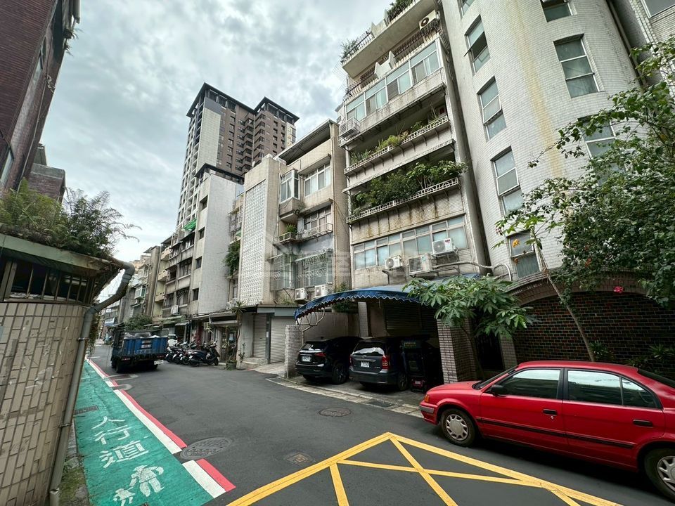 Uhomes