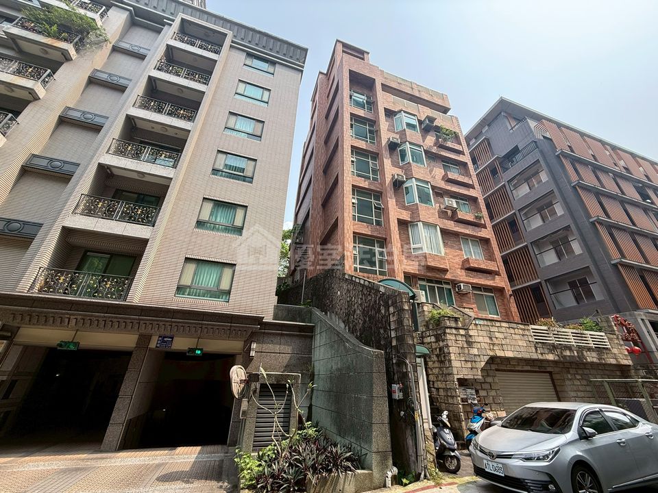Uhomes