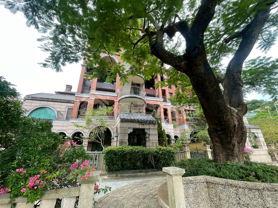Uhomes