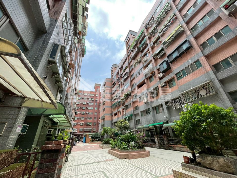 Uhomes