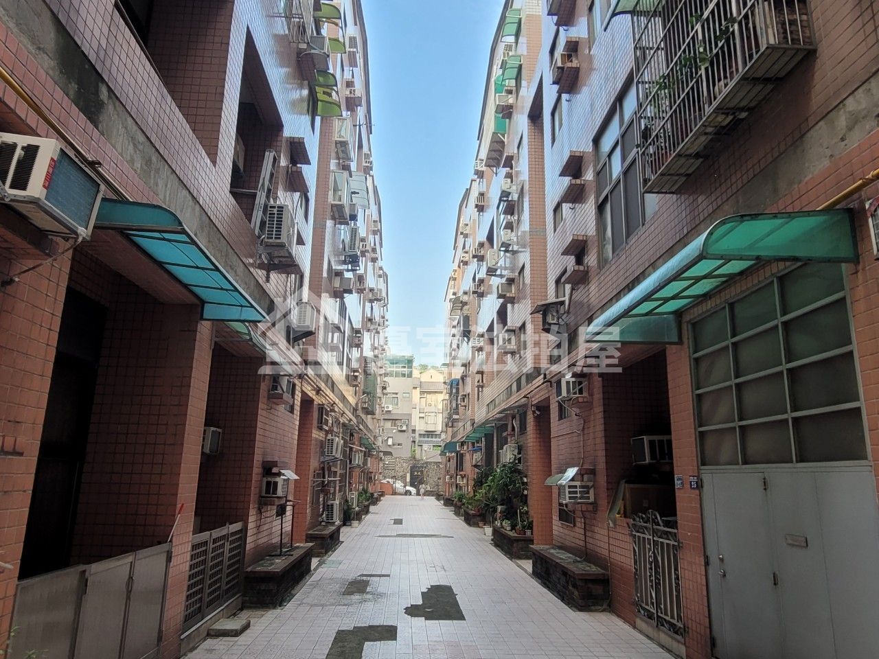 Uhomes