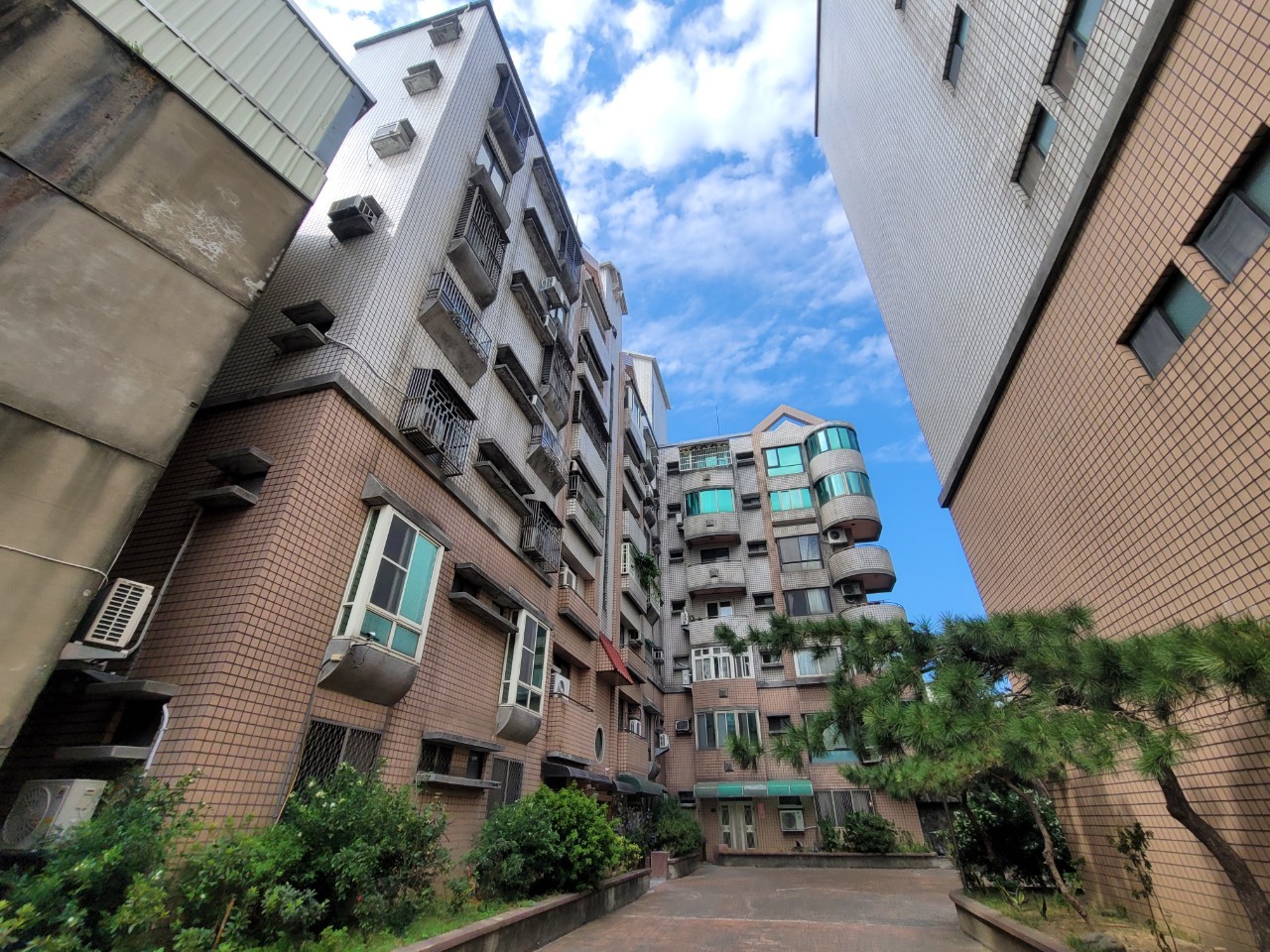 Uhomes