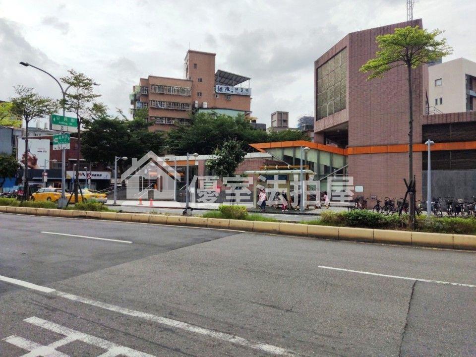 Uhomes